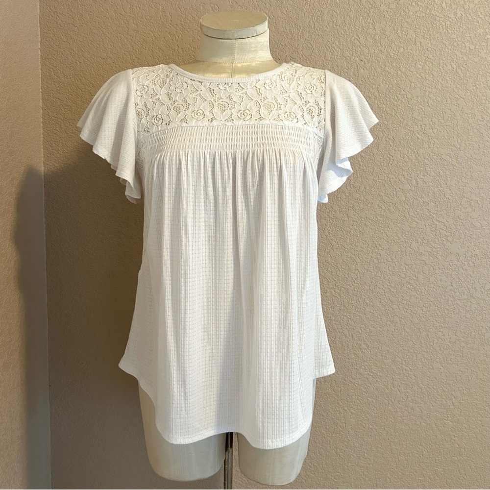 Kelly Renee white flowy top